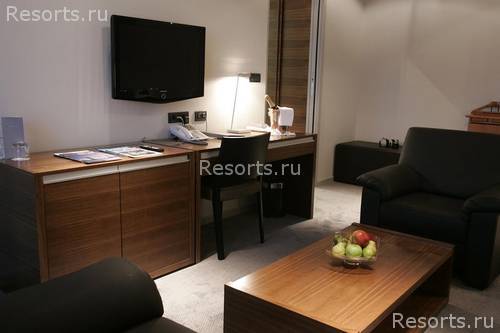 Atrium Hotel 18